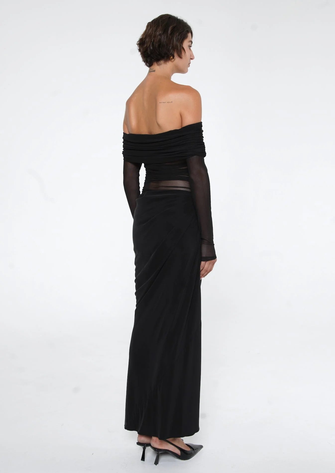 Yasmin Off-Shoulder Maxi Dress (Black)